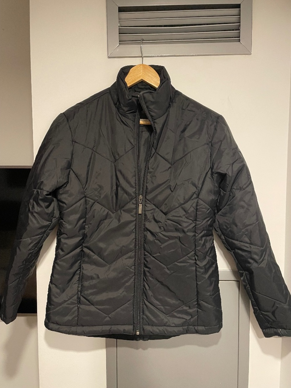 Winter Time, youth jacket , size S. Like new, half prise